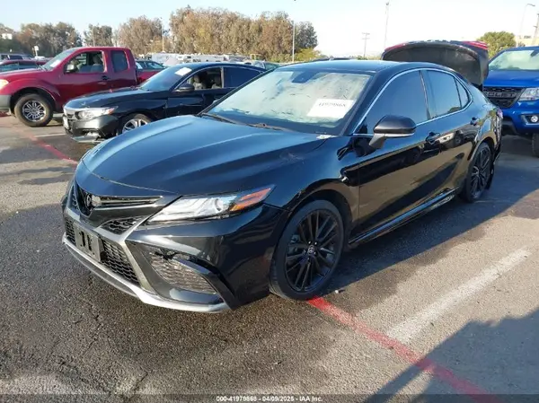 4T1K61AK6NU008418 2022 TOYOTA CAMRY - Image 2