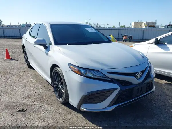 4T1K61AK6NU010959 2022 TOYOTA CAMRY - Image 1