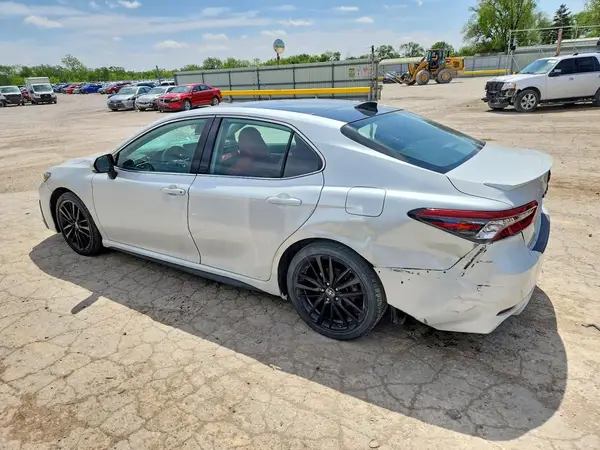 4T1K61AK6NU015109 2022 TOYOTA CAMRY - Image 2