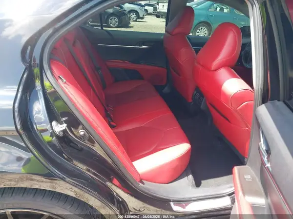 4T1K61AK6NU020004 2022 TOYOTA CAMRY - Image 8