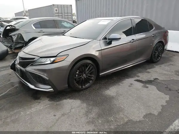 4T1K61AK6NU022741 2022 TOYOTA CAMRY - Image 2