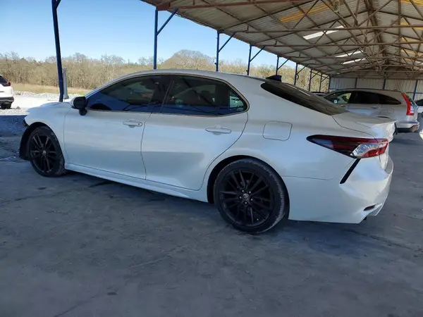 4T1K61AK6NU025736 2022 TOYOTA CAMRY - Image 2