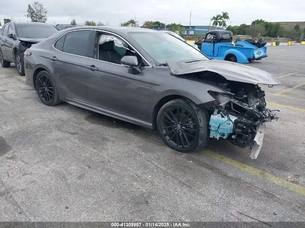 4T1K61AK6NU028443 2022 TOYOTA CAMRY - Image 1