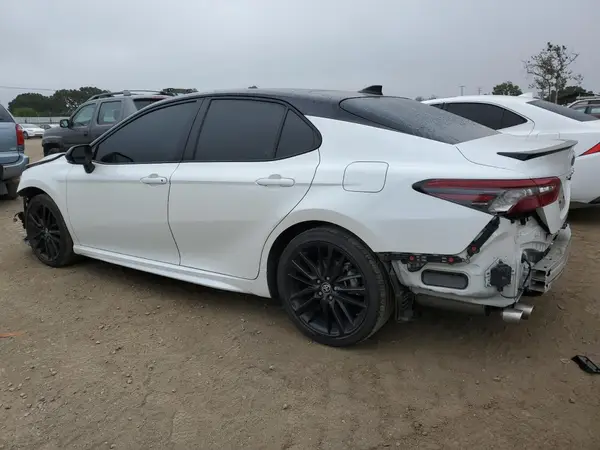 4T1K61AK6NU029382 2022 TOYOTA CAMRY - Image 2