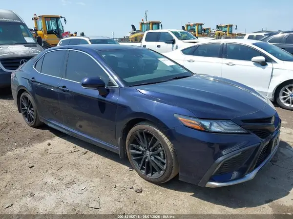 4T1K61AK6NU033304 2022 TOYOTA CAMRY - Image 1