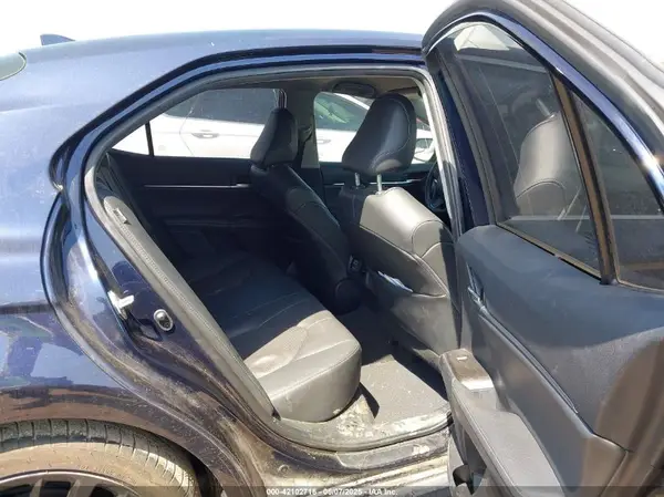 4T1K61AK6NU033304 2022 TOYOTA CAMRY - Image 8