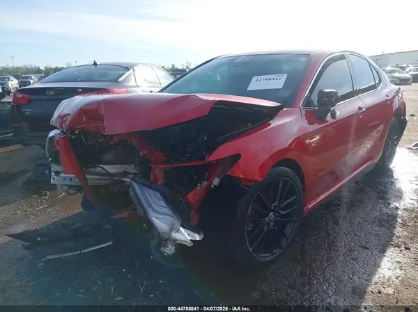 4T1K61AK6NU074564 2022 TOYOTA CAMRY - Image 2