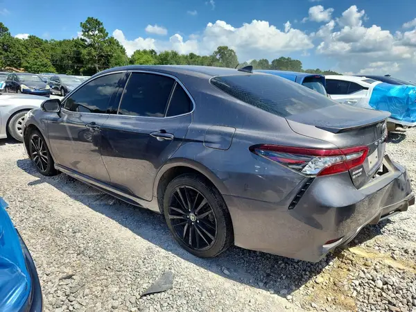 4T1K61AK6NU706124 2022 TOYOTA CAMRY - Image 2