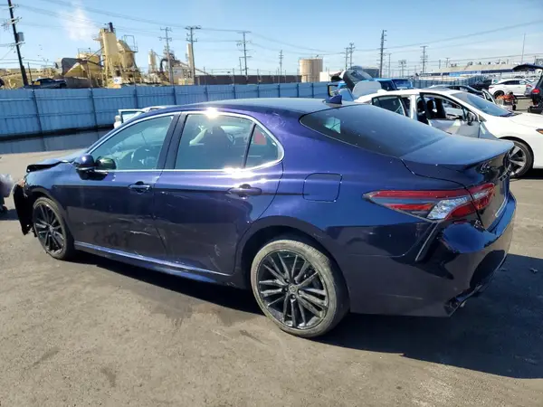 4T1K61AK6NU714367 2022 TOYOTA CAMRY - Image 2