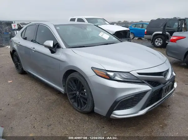 4T1K61AK6NU717978 2022 TOYOTA CAMRY - Image 1