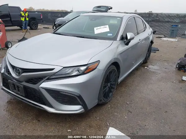 4T1K61AK6NU717978 2022 TOYOTA CAMRY - Image 2