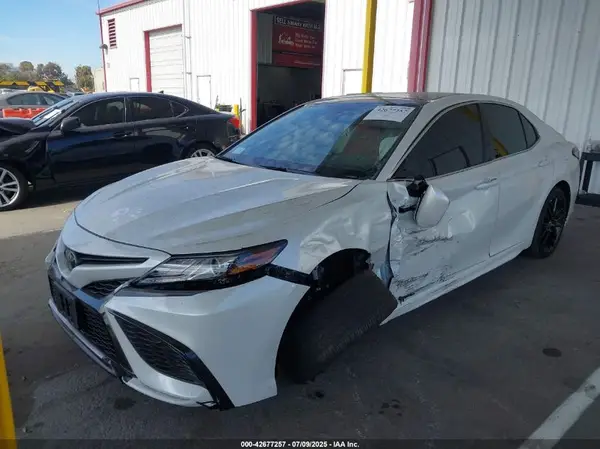 4T1K61AK6RU232083 2024 TOYOTA CAMRY - Image 2