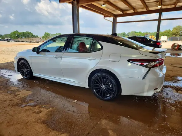 4T1K61AK6RU252642 2024 TOYOTA CAMRY - Image 2