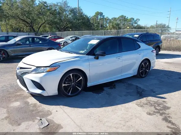 4T1K61AK7LU302648 2020 TOYOTA CAMRY - Image 2