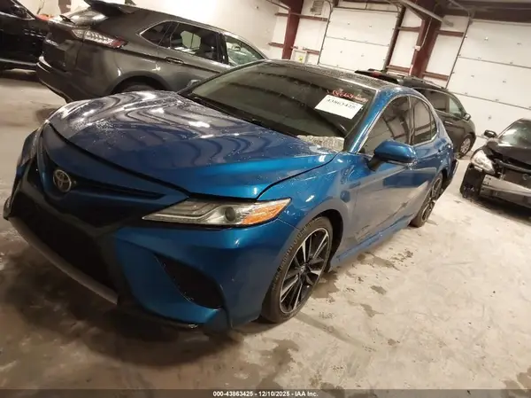 4T1K61AK7LU318767 2020 TOYOTA CAMRY - Image 2