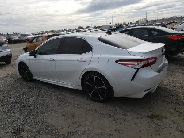 4T1K61AK7LU346603 2020 TOYOTA CAMRY - Image 2