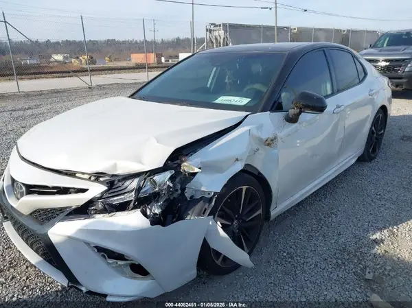 4T1K61AK7LU372490 2020 TOYOTA CAMRY - Image 2