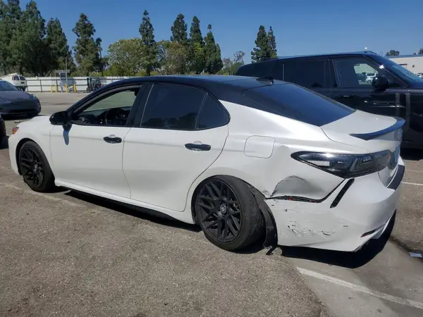 4T1K61AK7LU387264 2020 TOYOTA CAMRY - Image 2