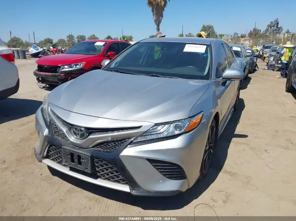 4T1K61AK7LU501232 2020 TOYOTA CAMRY - Image 2