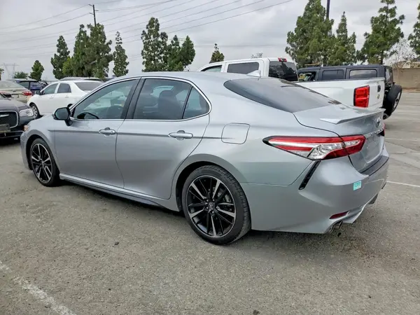 4T1K61AK7LU890597 2020 TOYOTA CAMRY - Image 2
