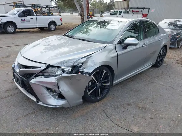 4T1K61AK7LU975066 2020 TOYOTA CAMRY - Image 2