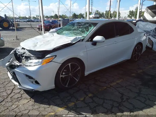 4T1K61AK7LU981840 2020 TOYOTA CAMRY - Image 2