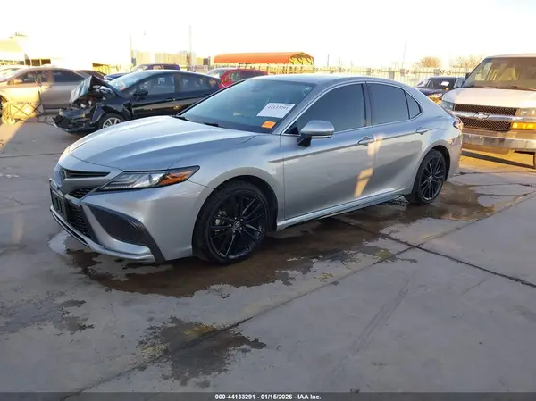 4T1K61AK7MU422404 2021 TOYOTA CAMRY - Image 2