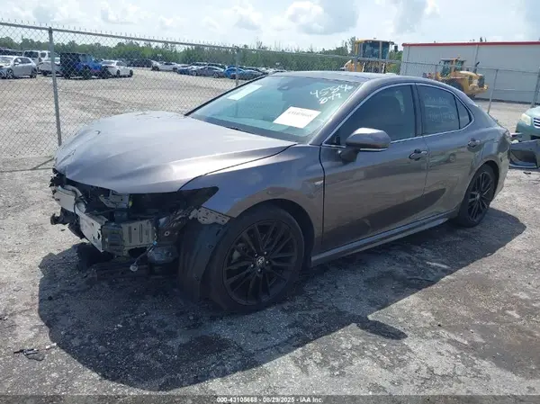 4T1K61AK7MU434584 2021 TOYOTA CAMRY - Image 2