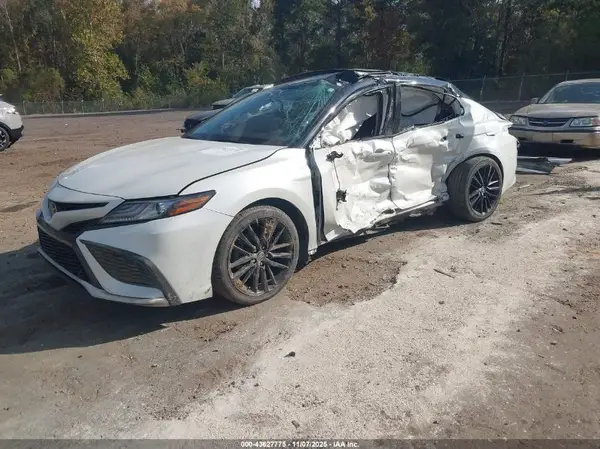 4T1K61AK7MU438151 2021 TOYOTA CAMRY - Image 2