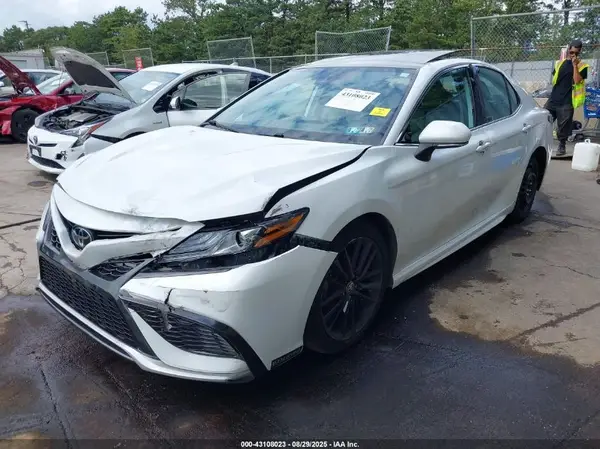 4T1K61AK7MU519943 2021 TOYOTA CAMRY - Image 2