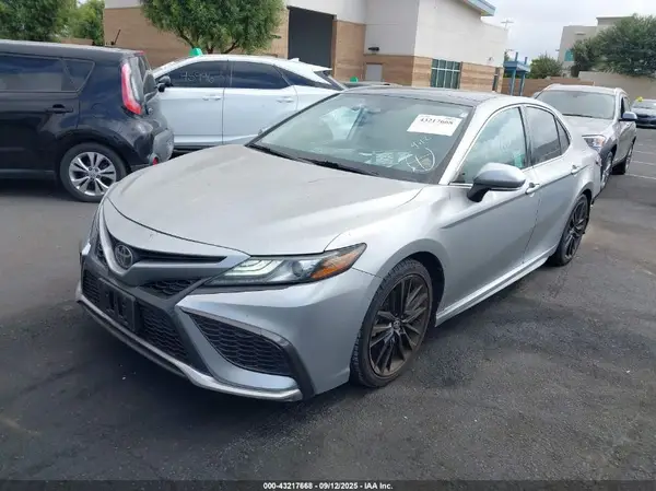 4T1K61AK7MU587661 2021 TOYOTA CAMRY - Image 2