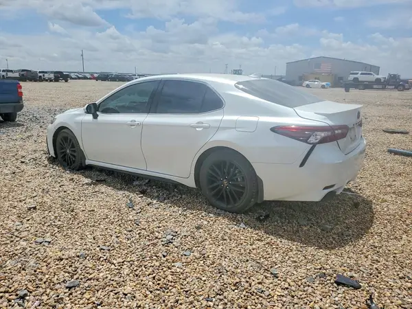 4T1K61AK7MU602823 2021 TOYOTA CAMRY - Image 2