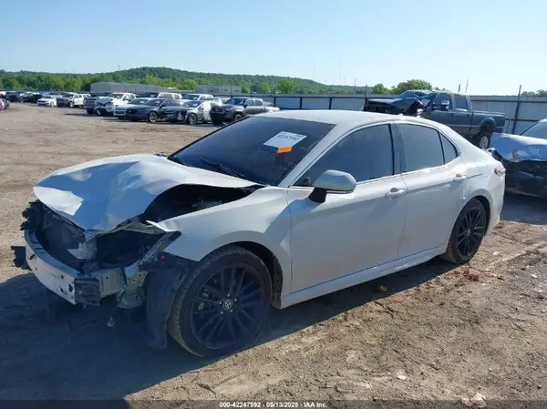4T1K61AK7NU005351 2022 TOYOTA CAMRY - Image 2