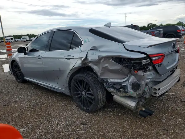 4T1K61AK7NU009299 2022 TOYOTA CAMRY - Image 2