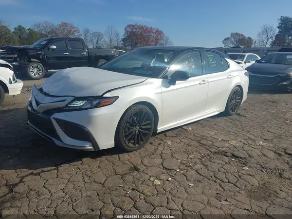 4T1K61AK7NU010050 2022 TOYOTA CAMRY - Image 2