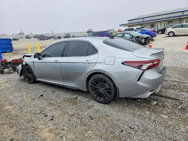 4T1K61AK7NU012218 2022 TOYOTA CAMRY - Image 2