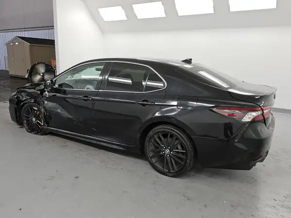 4T1K61AK7NU014387 2022 TOYOTA CAMRY - Image 2