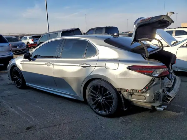 4T1K61AK7NU015958 2022 TOYOTA CAMRY - Image 2