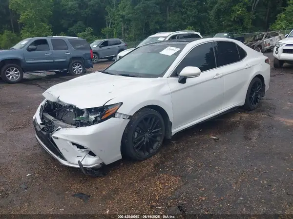 4T1K61AK7NU017550 2022 TOYOTA CAMRY - Image 2