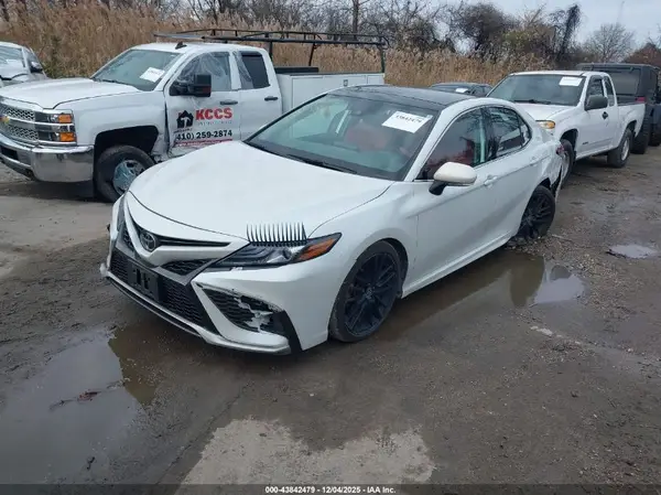 4T1K61AK7NU022232 2022 TOYOTA CAMRY - Image 2