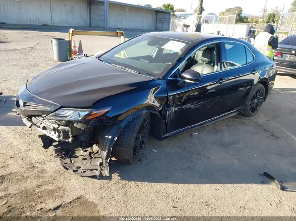 4T1K61AK7NU023879 2022 TOYOTA CAMRY - Image 2