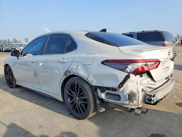 4T1K61AK7NU024658 2022 TOYOTA CAMRY - Image 2