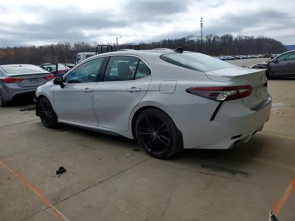 4T1K61AK7NU025938 2022 TOYOTA CAMRY - Image 2