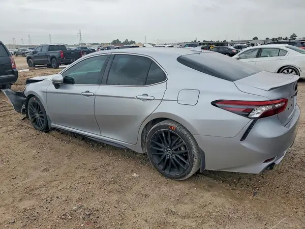4T1K61AK7NU026944 2022 TOYOTA CAMRY - Image 2