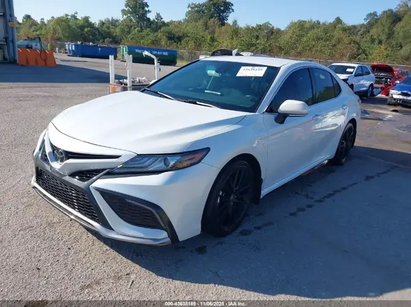4T1K61AK7NU027480 2022 TOYOTA CAMRY - Image 2