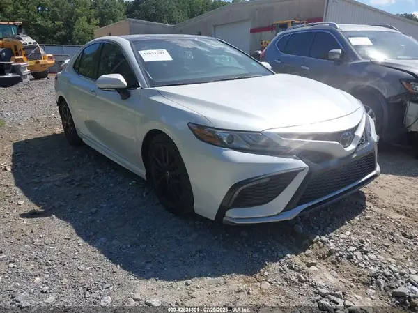 4T1K61AK7NU032470 2022 TOYOTA CAMRY - Image 1