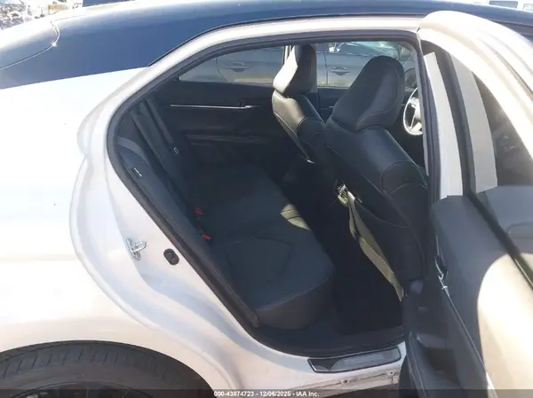 4T1K61AK7NU035627 2022 TOYOTA CAMRY - Image 8