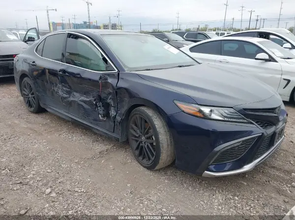 4T1K61AK7NU036048 2022 TOYOTA CAMRY - Image 1