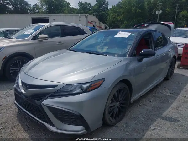 4T1K61AK7NU065615 2022 TOYOTA CAMRY - Image 2