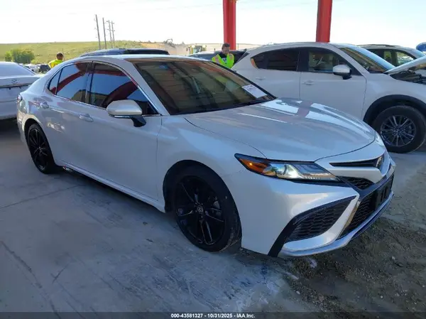 4T1K61AK7NU066909 2022 TOYOTA CAMRY - Image 1
